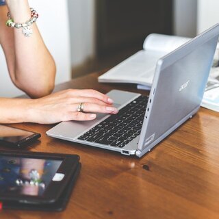 大人気の在宅バイト！ 某フリマサイトの商品登録作業 主婦、未経験...
