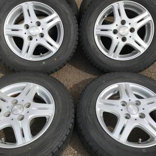 DUFACT DF5  ホイール/スタッドレスタイヤ4本セット13インチ 4J PCD100-4穴 タイヤ ダンロップ ウィンターマックス 145-80R13 です。