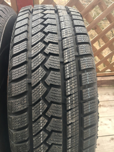 235/65/17スタッドレス未使用品