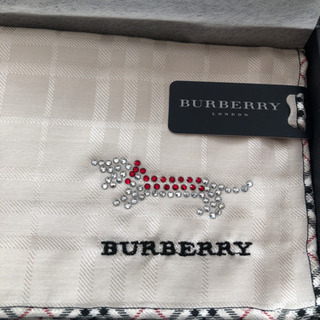 【新品】Burberry ハンカチ　の画像
