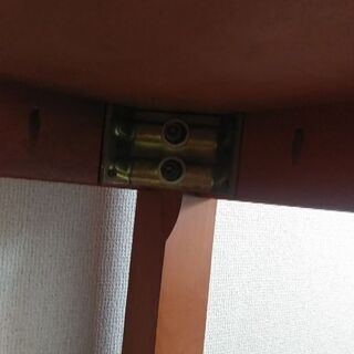 木製ダイニングテーブルの画像