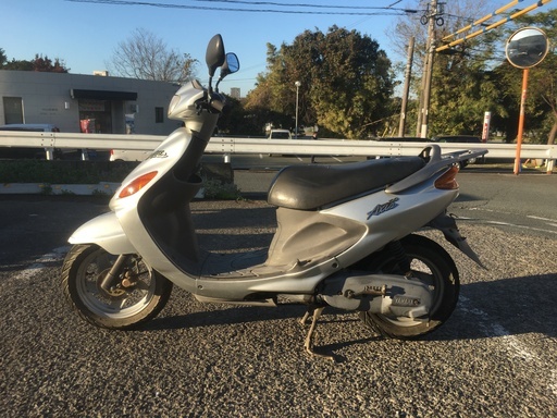 ヤマハ　アクシス100　シルバー　2スト