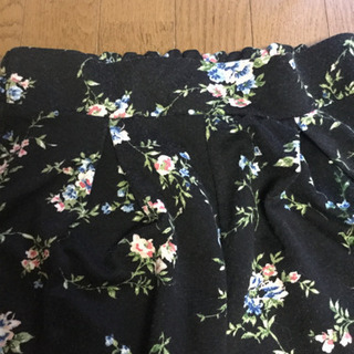 花柄　ワイドパンツの画像