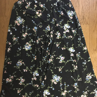 花柄　ワイドパンツ