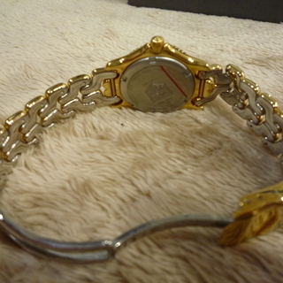 ほぼ新品未使用】タグホイヤーの腕時計 （ レディース のゴールド