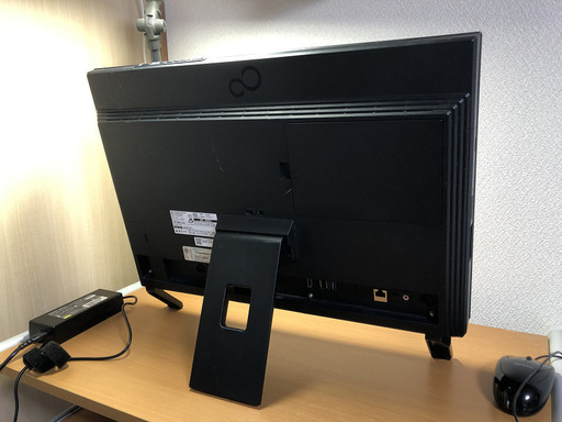 年内に取引可能な方限定値下げ交渉あり　中古　富士通　ESPRIMO FH56/HDB Core i7 8GBメモリ　新品SSD 512