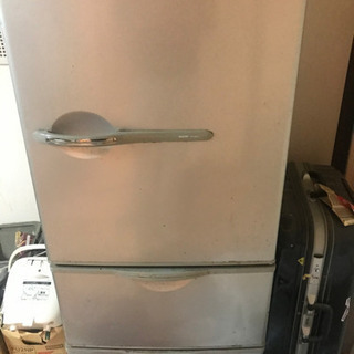 冷蔵庫、まだ全然使えますの画像