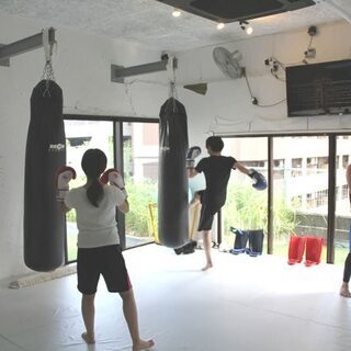 初心者や女性でも安心して始められる博多駅前のキックボクシングジムの画像
