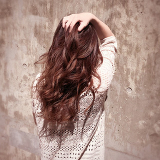 ヘアーカラー 無料です！！