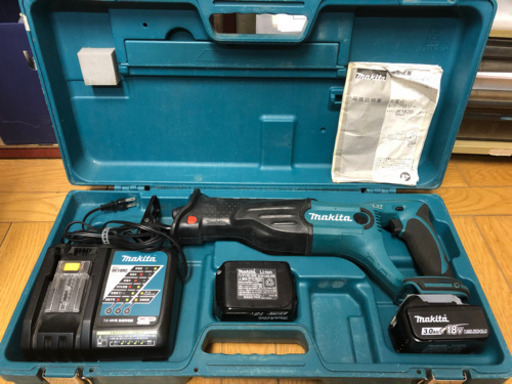 マキタ　中古充電式レシプロソー　JR182DRF