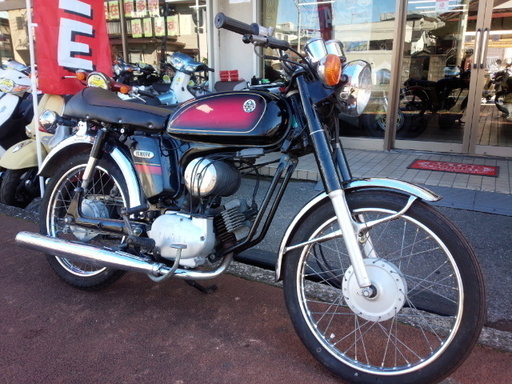 NO.3012　ＹＢ－１　２サイクル　クラッチ付き４速ミッション　レッド／ブラック　☆彡