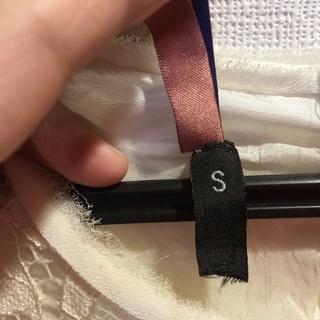 白　お袖ファー　レースワンピースの画像