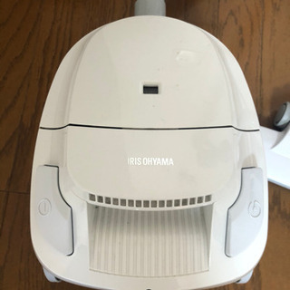 紙パック式クリーナー　ＩＣ-B10  