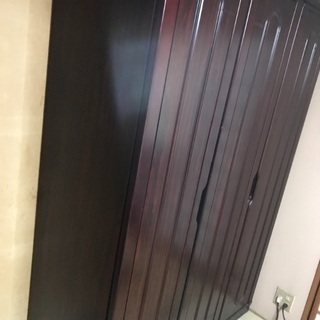 譲ります。洋服タンスの画像