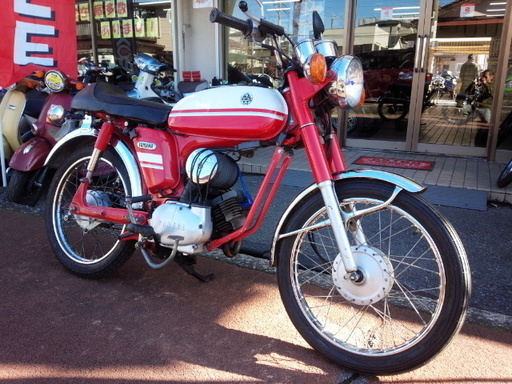 NO.3013　ＹＢ－１　２サイクル　クラッチ付き４速ミッション　レッド／ホワイト　☆彡