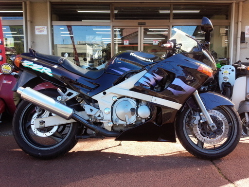 NO.3014　ＺＺＲ４００　Ｎ型　水冷４サイクル１６バルブ４気筒エンジン　パープル　☆彡