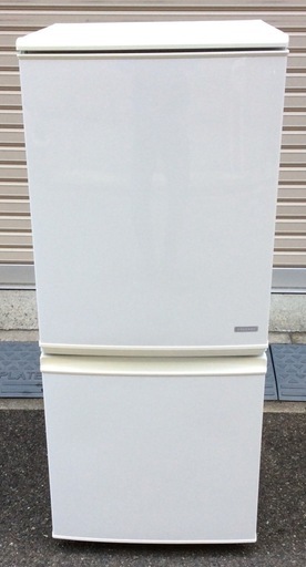 【RKGRE-198】特価！シャープ/137L 2ドア冷凍冷蔵庫/どっちもドア/SJ-C14A-W/中古品/2015年製/当社より近隣無料配達！