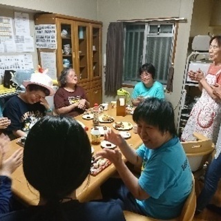 女性グループホーム・ショートステイの夜勤専従スタッフ募集！地域で暮らし続けることを支える支援。の画像