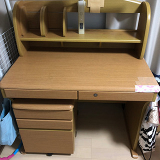 無料で差し上げます！　学習机