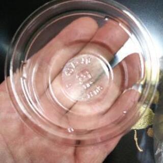 約4000枚  500円プラスチックのカップ(蓋なし)     ...