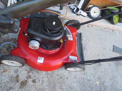 アメリカ製芝刈り機4.5馬力サイド排出！
