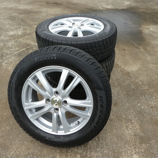 ピレリ　スタッドレス　185/65/R15