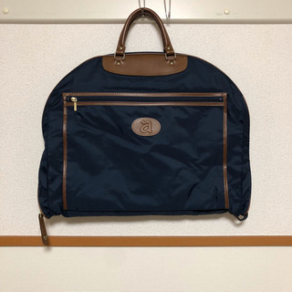 就活始めようセット！スーツ/シャツ/スーツケース/スーツカバンのセット。ネクタイとネクタイピンもオマケ！の画像