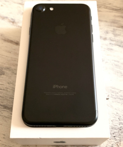 iPhone7 128GB SIMフリー GILD designバンパー