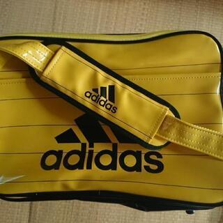 adidas 値下げしました アディダス エナメル スポーツバック ショルダーバック 黄色の画像
