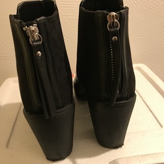 H&Mのブーツ２足の画像