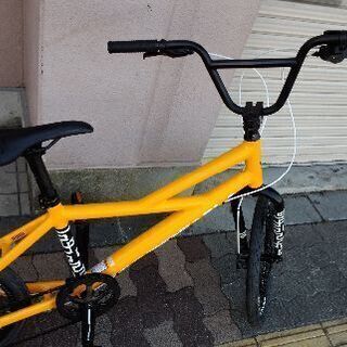美品☆Cannondale HOOLIGAN 20吋ミニベロ ディスクブレーキ/アルミ/8speed/マンゴイエローの画像