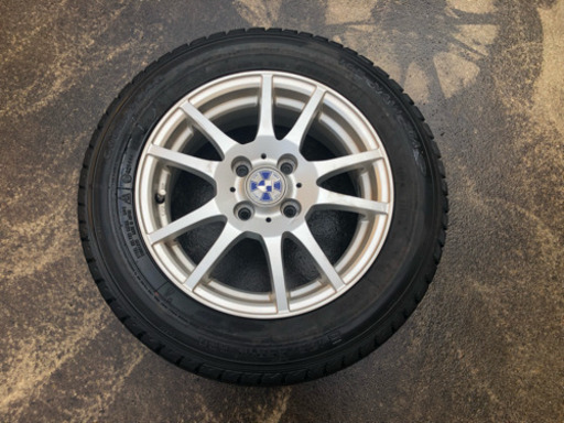 スタッドレスタイヤ 4本 アルミホイール付