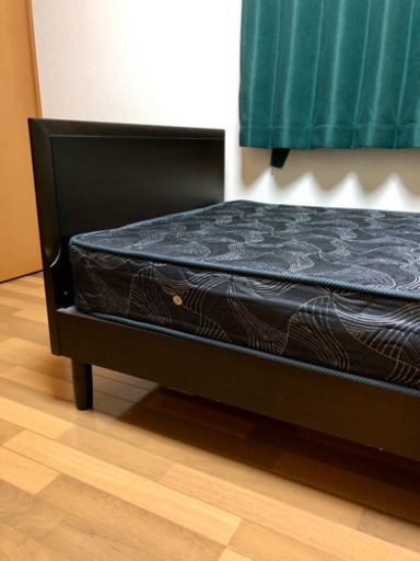 シングルベッド〜目立つ傷、汚れなし〜