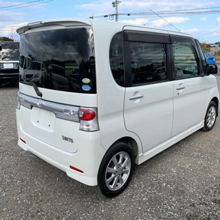 ローン通らない方もOKな車屋　大人気の綺麗なタントカスタム　修復歴なし　車検2年付　平成21年式　11万キロ　スマートキー　ETC 左側スライドドア　の画像