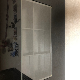 ガラス張り コレクション テーブルの画像