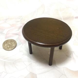 115【ドールハウス 家具】丸テーブル