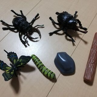 昆虫フィギュアの画像
