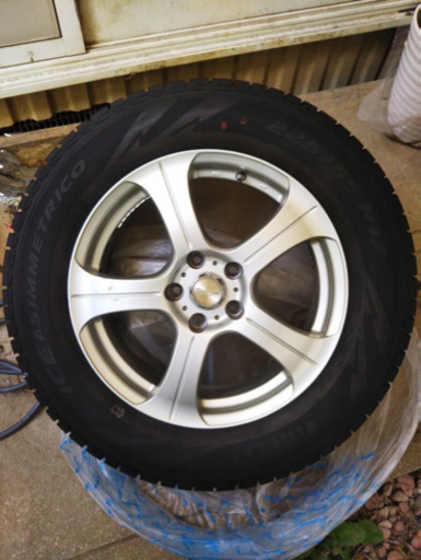 スタッドレスタイヤ4本セット　17インチ　ピレリ　joker　ハリヤー