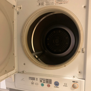 日立】衣類乾燥機（DE-N55FX W）超高機能 無料でスタンド、音ひびき防止