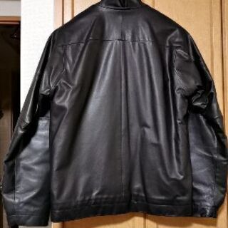 R.NEWBOLDのレザージャケットの画像