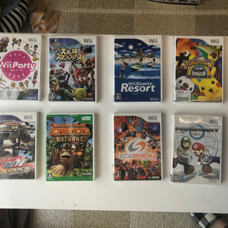  【値下】Wii Uセットソフト１７本付きです。