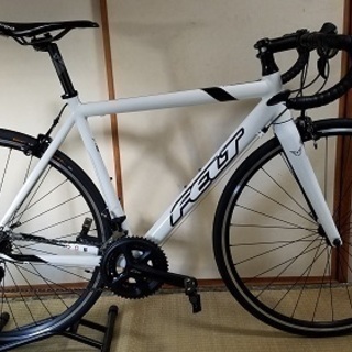 FELT F75 2016年モデル グロスホワイト サイズ540 【中古美品