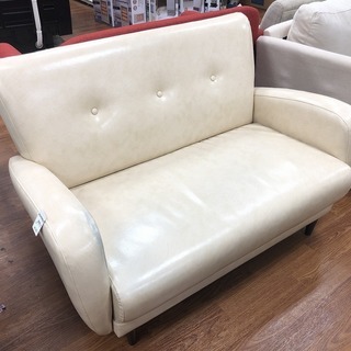 【トレファク府中店】２人掛けソファー アイボリー 合皮 フェイクレザー
