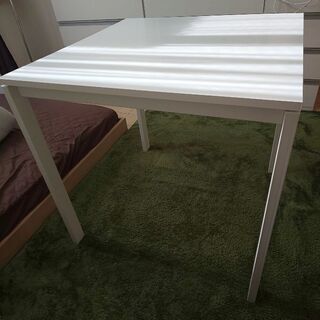 IKEA 2人用ダイニングテーブル＆椅子２脚(クッション付) 12/15 20:00更新の画像