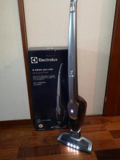 グッドデザイン■エレクトロラックス サイクロン式ハンディクリーナーZB3311