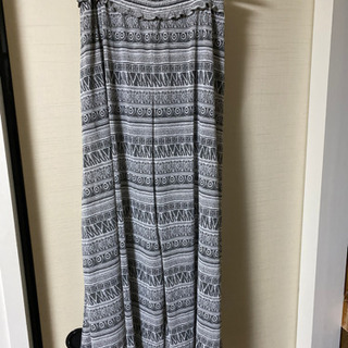 パンツタイプのスカートです。