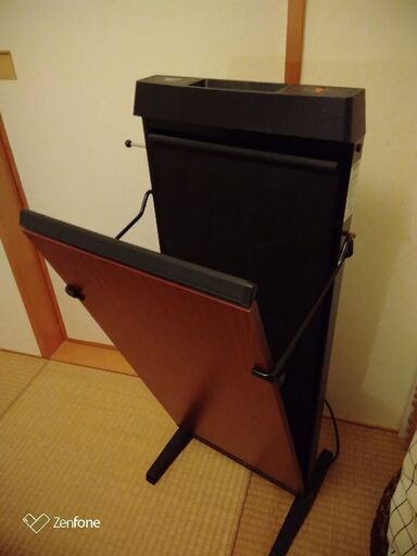 コルビー社のズボンプレッサー