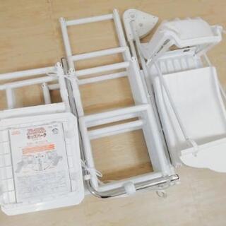 商談中★真っ白★ジャングルジム☆滑り台、ブランコ、鉄棒付き(キッズパーク)の画像