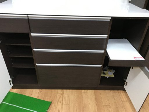 【リサイクルサービス八光　田上店　配達・設置OK】エナメルホワイト＆ダークブラウン　大型食器棚
