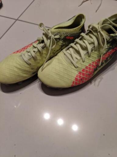 PUMAサッカースパイク25.5cm